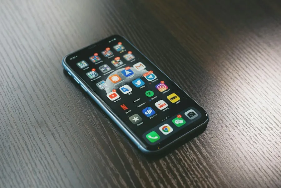 Photo common smartphone mistakes